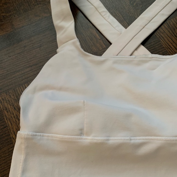 Lululemon White Criss Cross Straps Tank Top. Size 4 - Picture 3 of 10